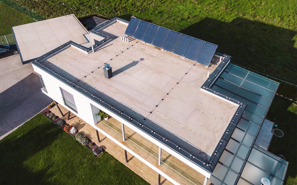 Flat roof installation on a building